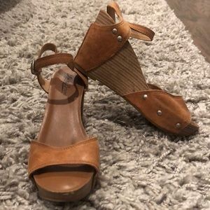 Lucky Brand Wooden/Leather Wedges
